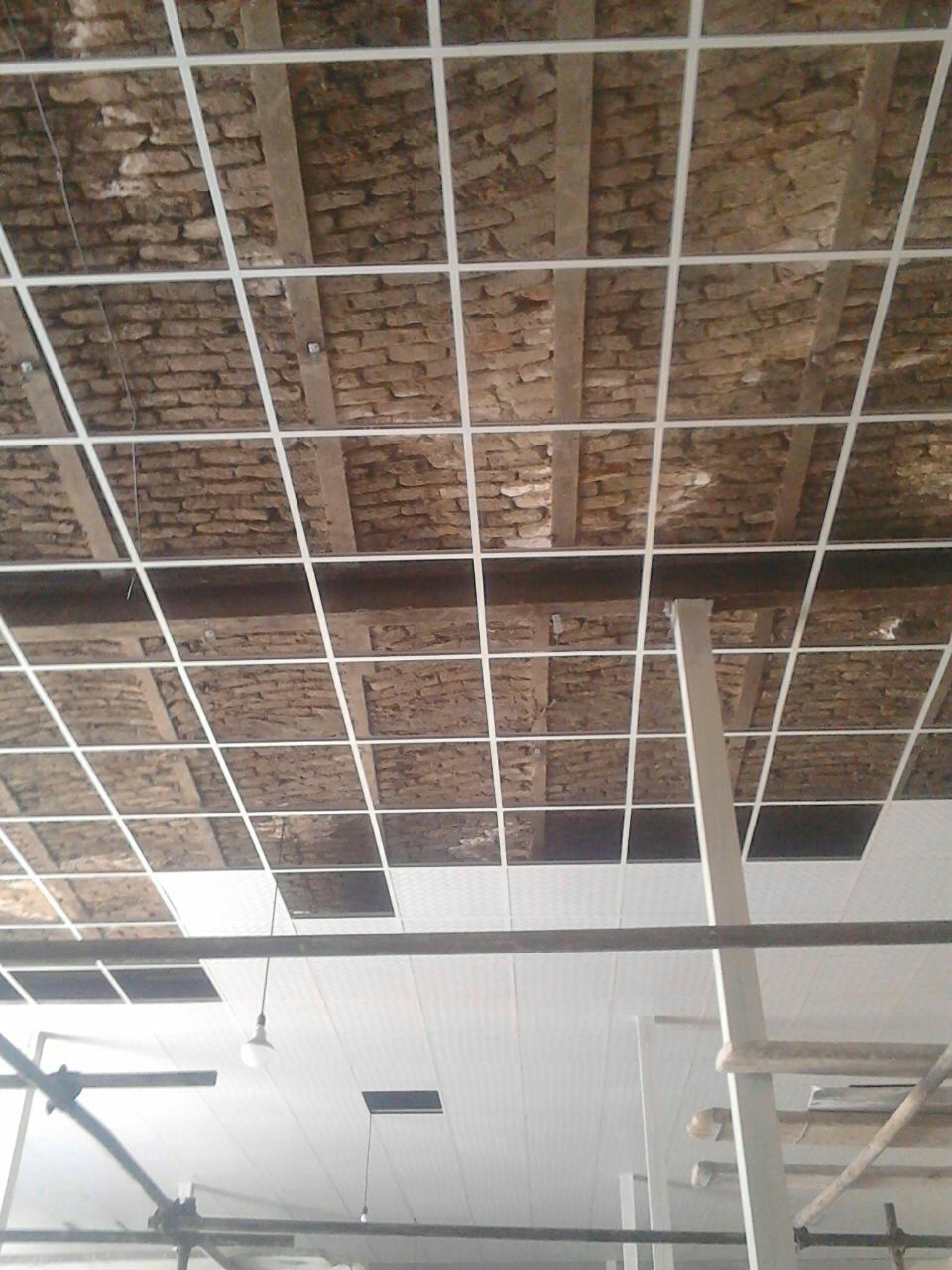 سقف کاذب تایل گچی ای جی وی با سازه کلیک