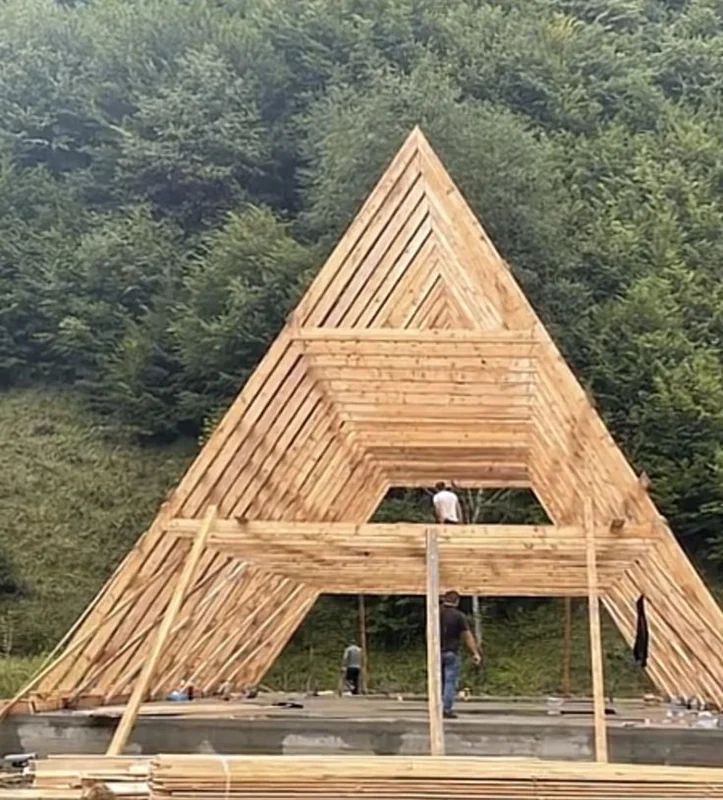 کلبه سه طبقه